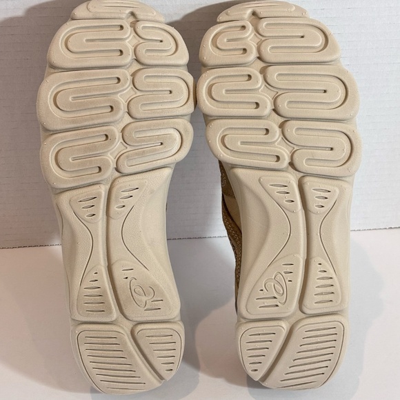 Easy Spirit e360 Women's Slip-on SZ 9.5 Cream Tan Gray Riptide Clogs NWT - Picture 8 of 9